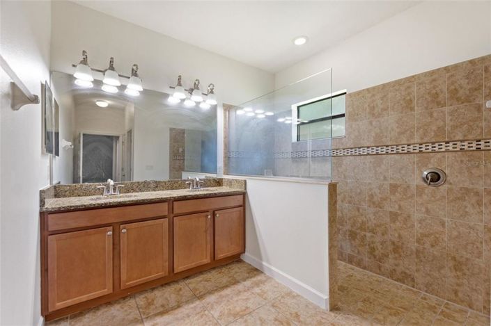 Image No.21-Propriété de 4 chambres à vendre à Davenport