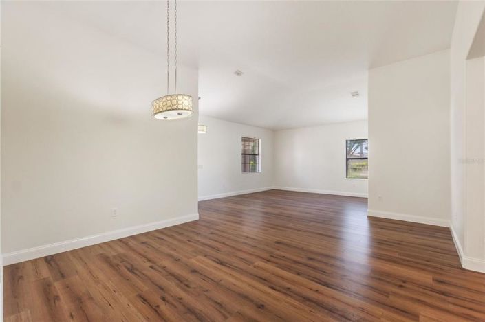 Image No.8-Propriété de 4 chambres à vendre à Davenport