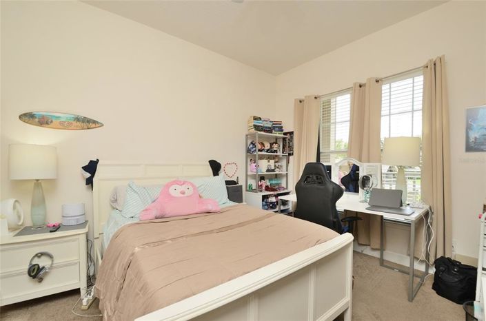 Image No.11-3 Bed Property for sale