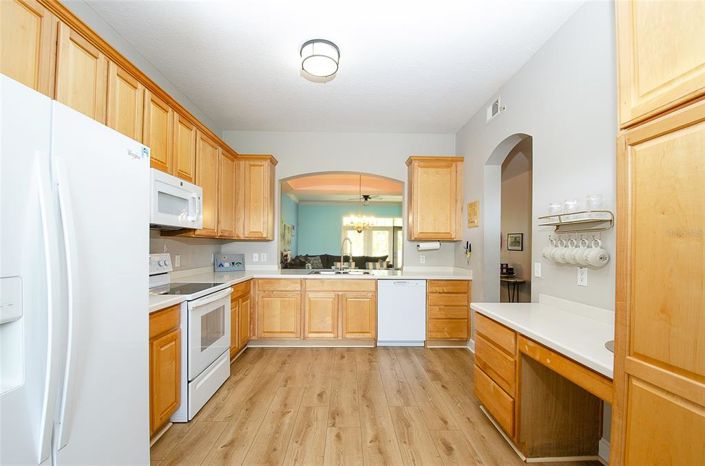 Image No.6-3 Bed Property for sale