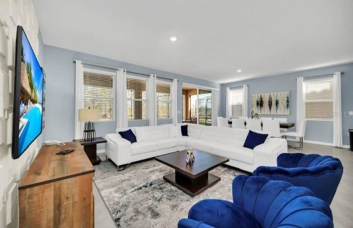 Image No.14-6 Bed Property for sale