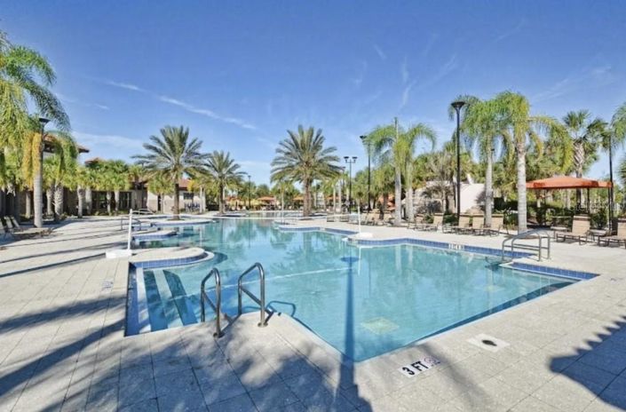 Image No.21-6 Bed Property for sale