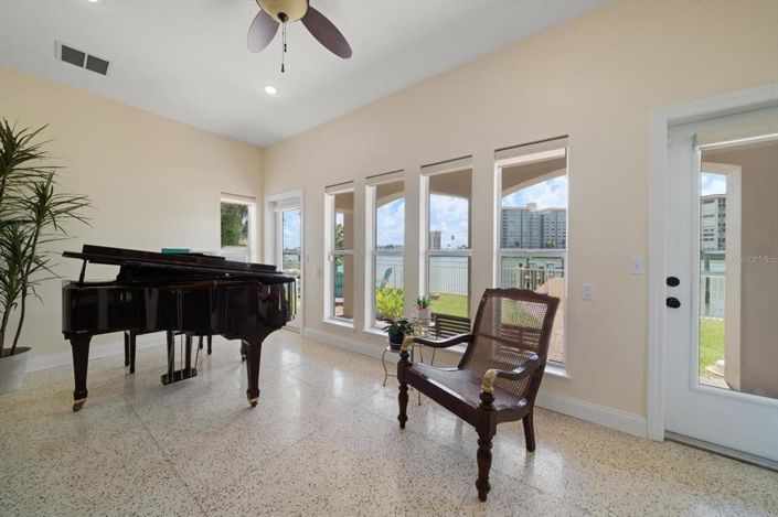 Image No.25-Propriété de 4 chambres à vendre à Floride