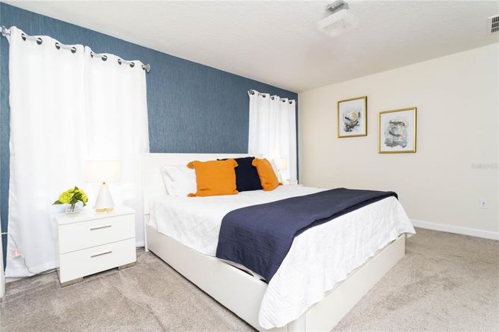 Image No.23-4 Bed Townhouse for sale