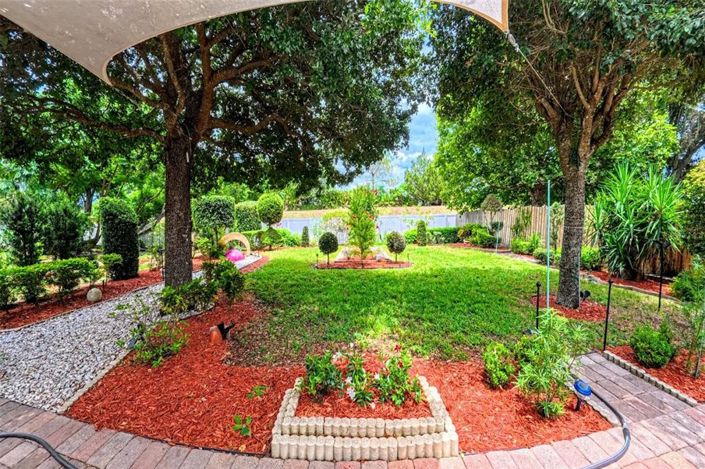 Image No.12-2 Bed Property for sale