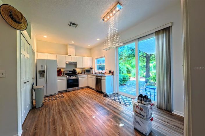 Image No.6-2 Bed Property for sale