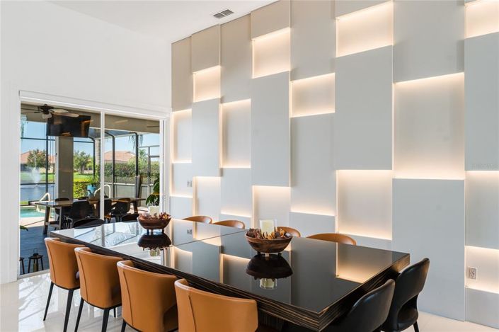 Image No.12-3 Bed Property for sale