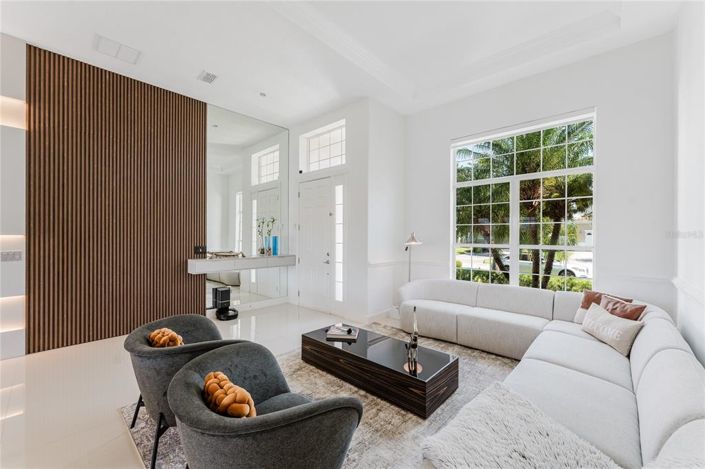 Image No.8-3 Bed Property for sale