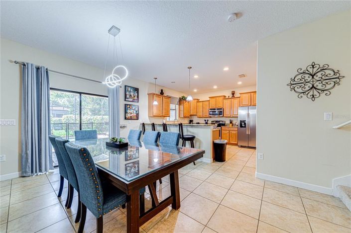 Image No.12-6 Bed Property for sale