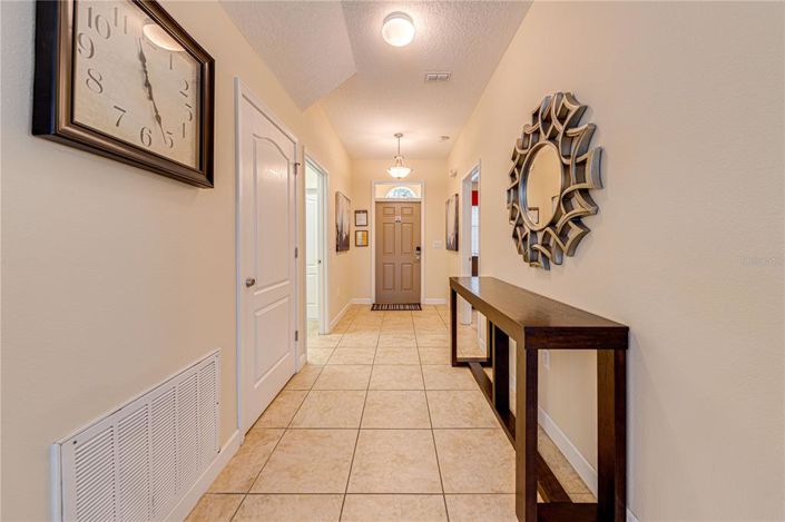 Image No.6-6 Bed Property for sale