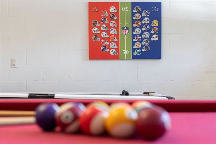 Image No.60-6 Bed Property for sale