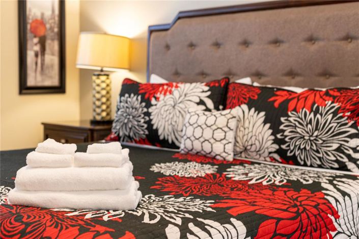 Image No.61-6 Bed Property for sale