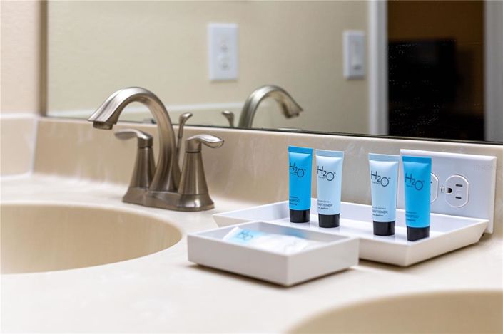 Image No.65-6 Bed Property for sale