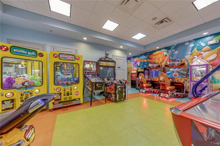 Image No.73-6 Bed Property for sale