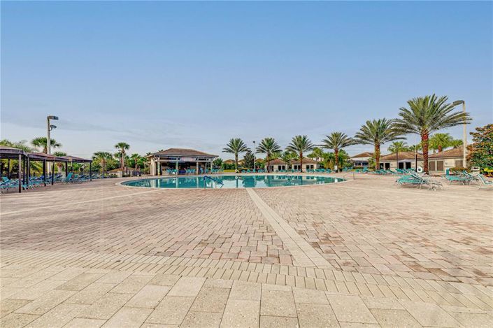 Image No.80-6 Bed Property for sale