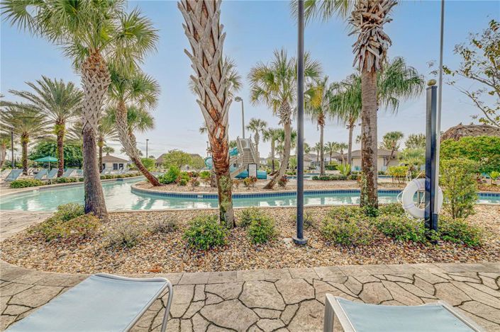 Image No.87-6 Bed Property for sale