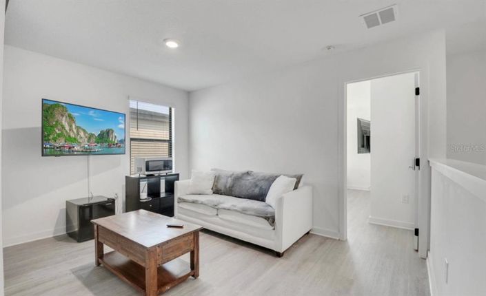 Image No.10-3 Bed Townhouse for sale