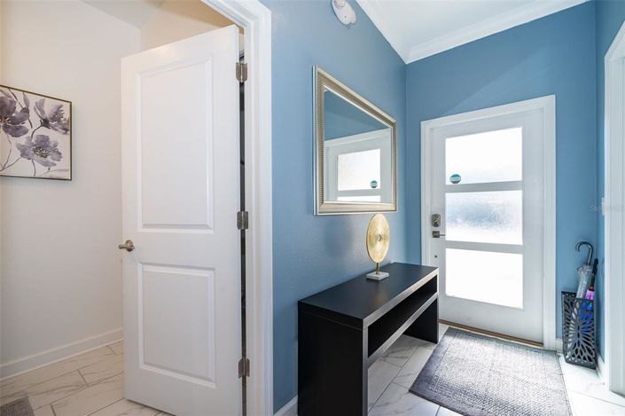 Image No.12-5 Bed Townhouse for sale