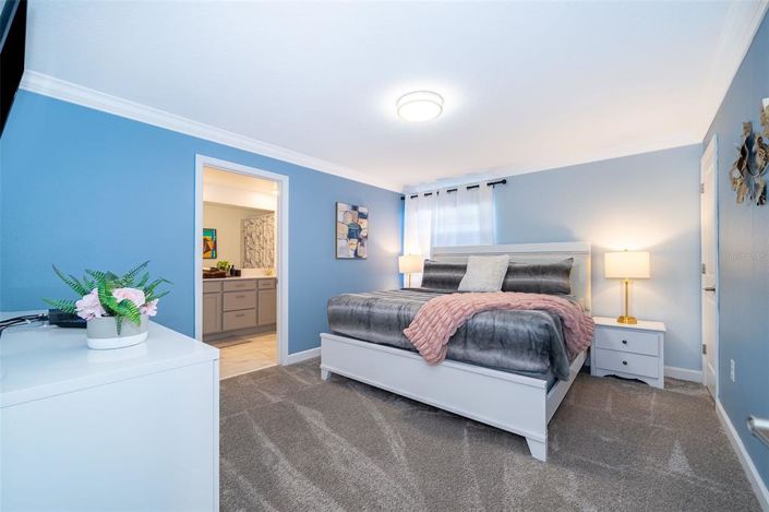 Image No.16-5 Bed Townhouse for sale