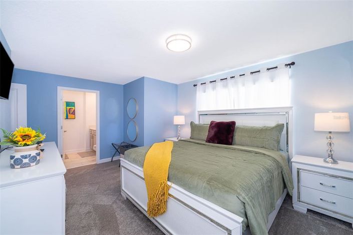 Image No.17-5 Bed Townhouse for sale