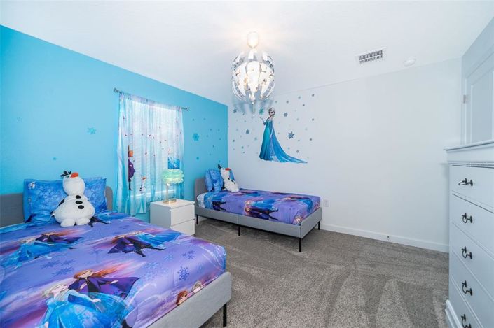 Image No.25-5 Bed Townhouse for sale