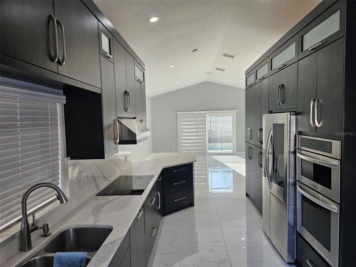 Image No.9-3 Bed Property for sale