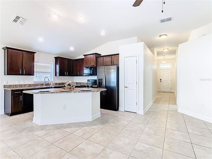 Image No.11-3 Bed Property for sale