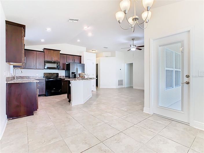 Image No.14-3 Bed Property for sale