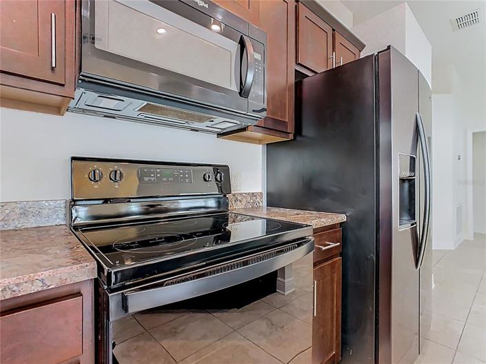 Image No.19-3 Bed Property for sale