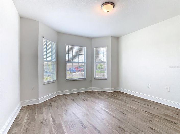 Image No.45-3 Bed Property for sale