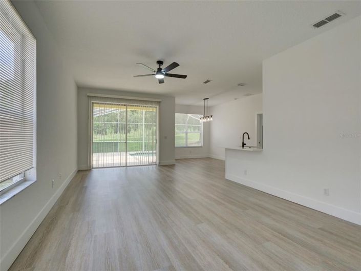 Image No.7-4 Bed Property for sale