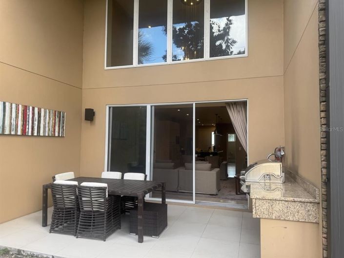 Image No.12-3 Bed Townhouse for sale