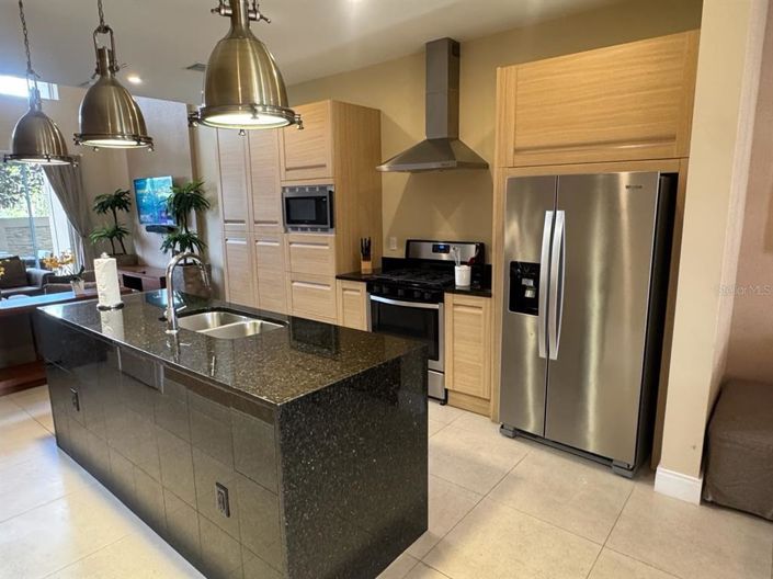 Image No.8-3 Bed Townhouse for sale