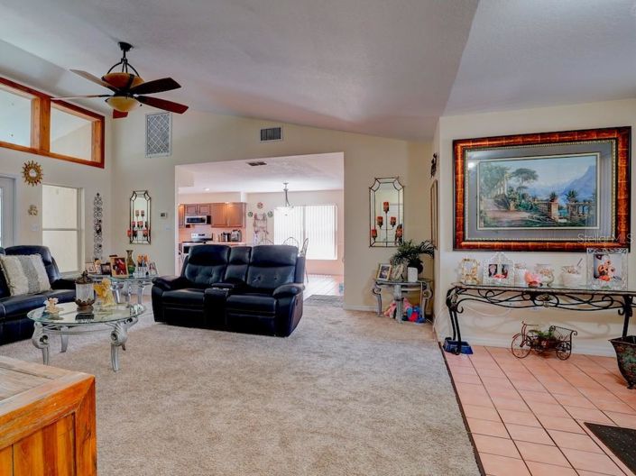 Image No.15-3 Bed Property for sale