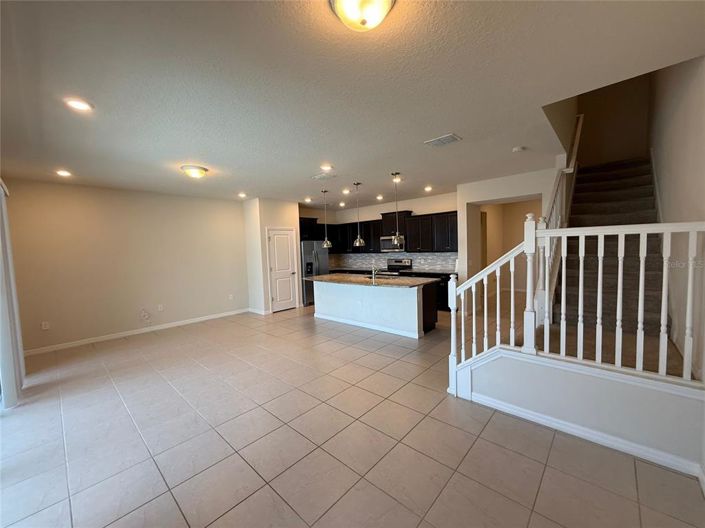 Image No.3-5 Bed Townhouse for sale