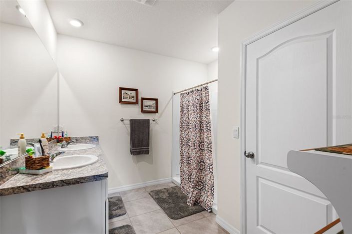 Image No.22-3 Bed Property for sale