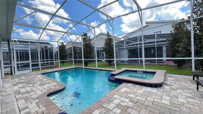 Image No.21-7 Bed Property for sale