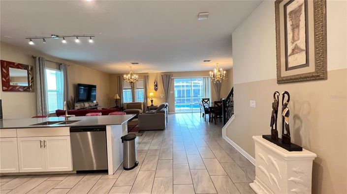 Image No.28-7 Bed Property for sale