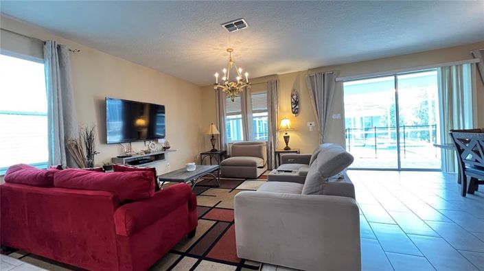 Image No.29-7 Bed Property for sale