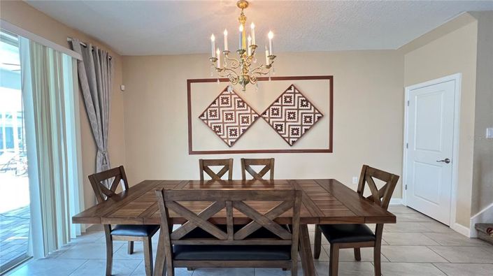 Image No.33-7 Bed Property for sale