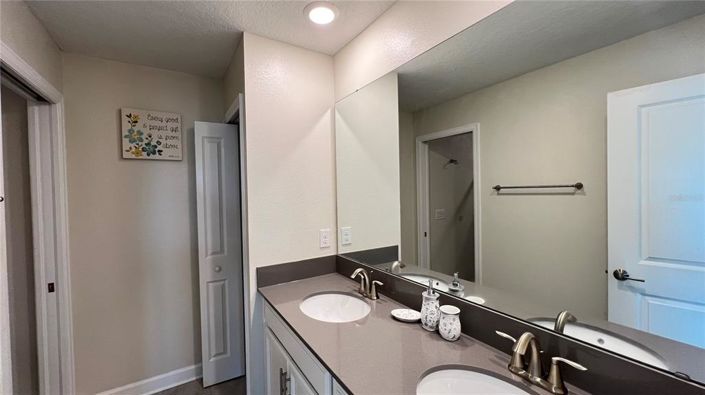 Image No.57-7 Bed Property for sale