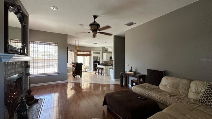 Image No.4-Propriété de 4 chambres à vendre à Orlando