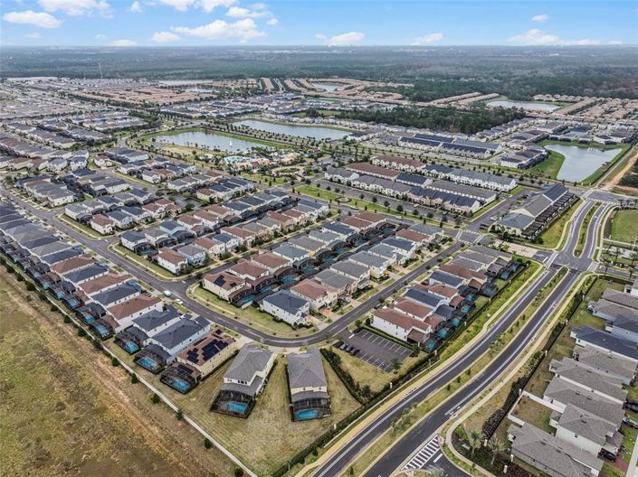 Image No.45-5 Bed Townhouse for sale