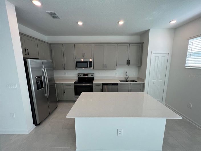 Image No.10-3 Bed Townhouse for sale