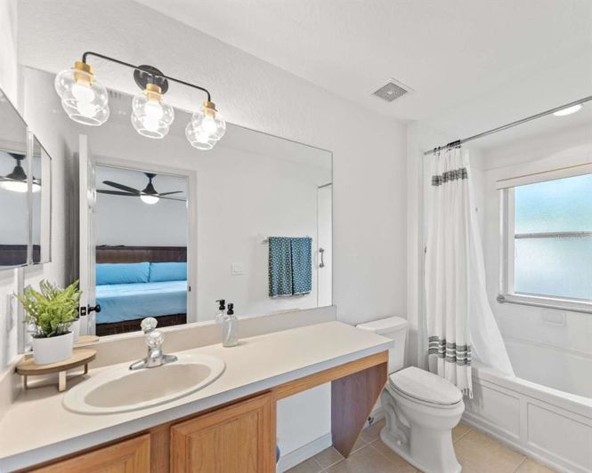 Image No.10-4 Bed Townhouse for sale