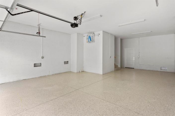 Image No.10-5 Bed Townhouse for sale