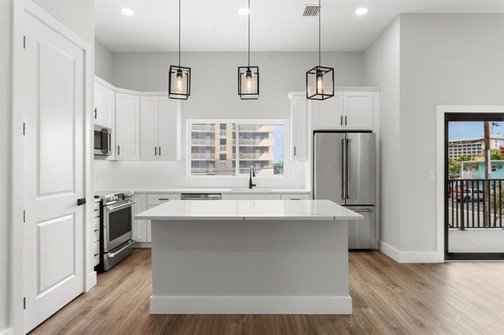 Image No.15-5 Bed Townhouse for sale