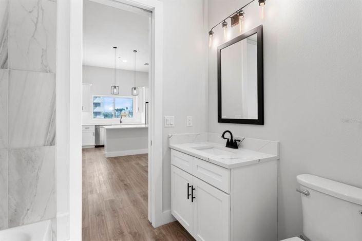 Image No.18-5 Bed Townhouse for sale