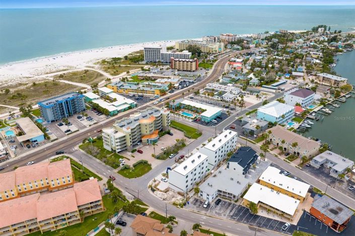 Image No.2-5 Bed Townhouse for sale