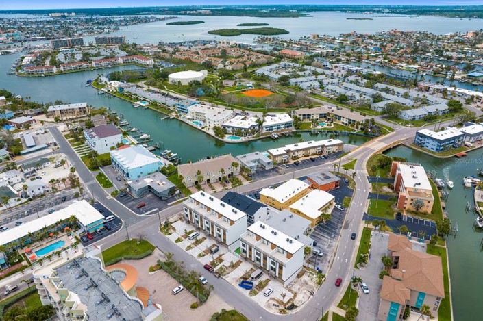 Image No.40-5 Bed Townhouse for sale